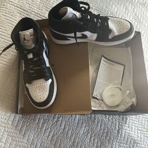 AIR JORDAN 1 HIGH GOLF "BLACK / WHITE - PANDA" mens 7.5/womens 9